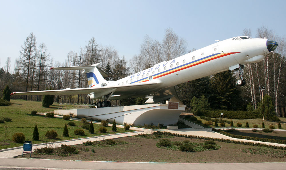 Denkmal am Flughafen Chişinău  KIV-1005